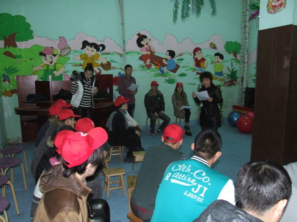 10、12月3日是国际残疾人日，与自闭症孩子在一起。 - 爱心传递志愿者服务队 - 绥化市爱心传递志愿者服务队