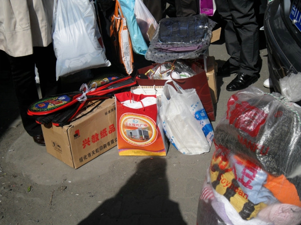 7、2011年志愿者服务队再一次去肇东看姜阿姨与孩子们 - 爱心传递志愿者服务队 - 绥化市爱心传递志愿者服务队