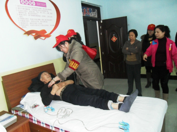 53、学雷锋日期间去北林区老年公寓为老人们服务 - 爱心传递志愿者服务队 - 绥化市爱心传递志愿者服务队