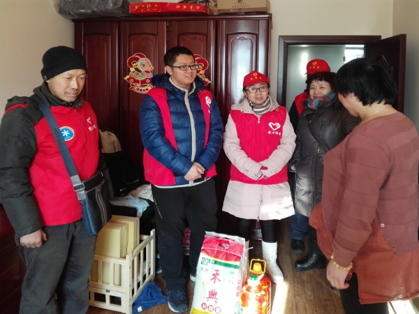 2016年01月31日走访慰问低保户贫困户