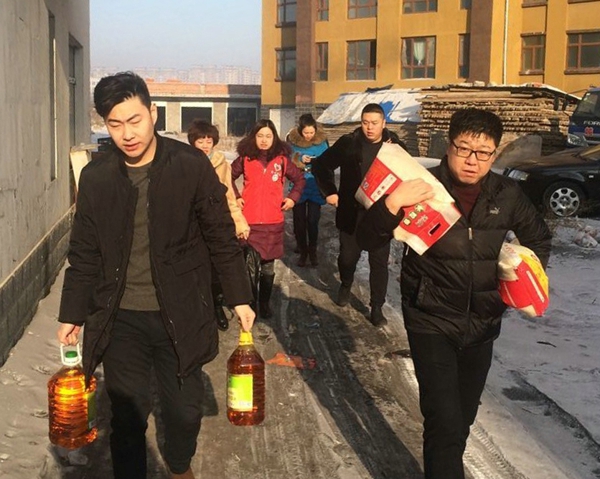 2016年01月31日走访慰问低保户贫困户